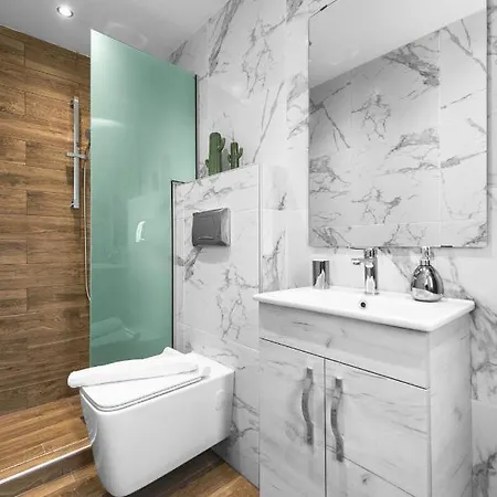 Denizen Boutique Apartments, Nilie Hospitality Mgmt